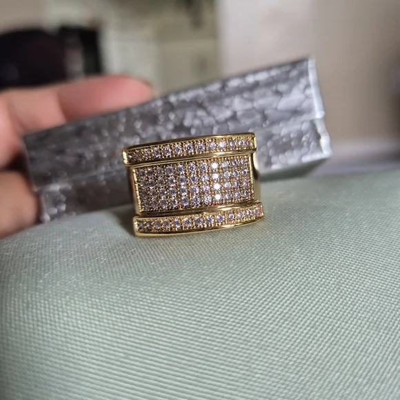 Ring - Picture 3 of 7